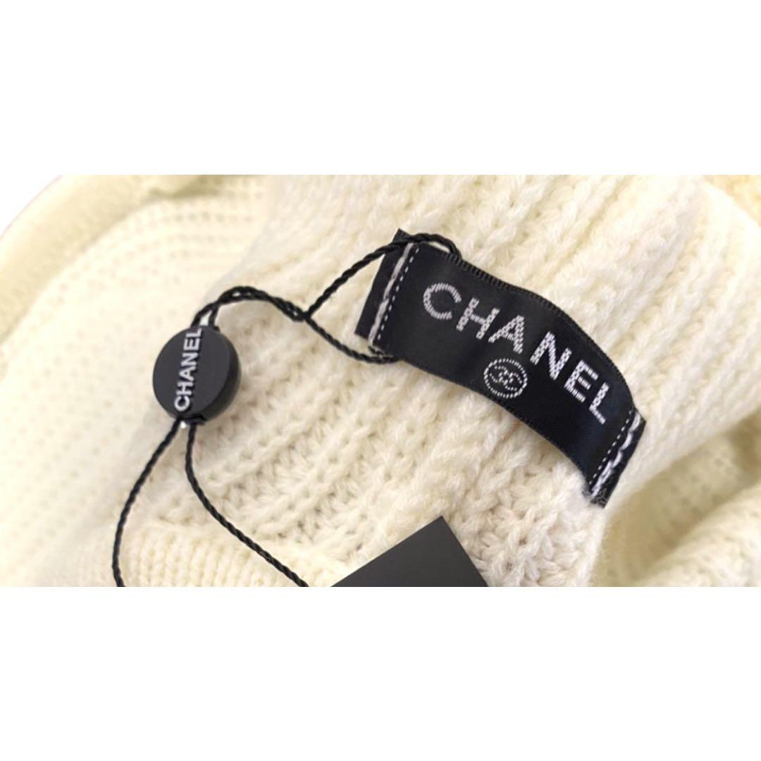 【新品未使用】 CHANEL 耳あて付き ニット帽 ホワイト FREEサイズ