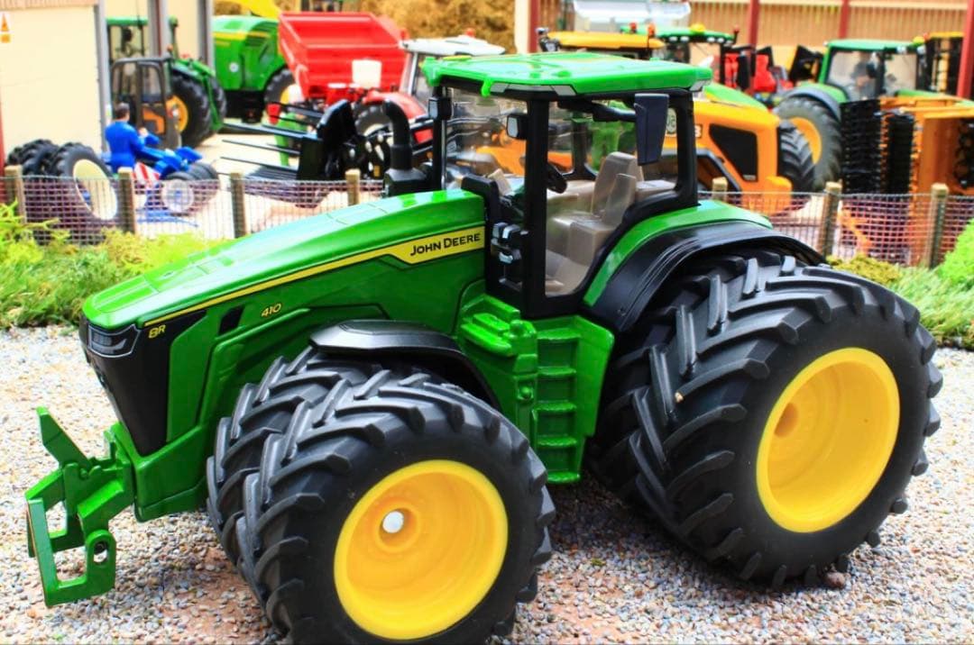 Siku ジョンディア 8295R ダブルタイヤトラクター 1:32