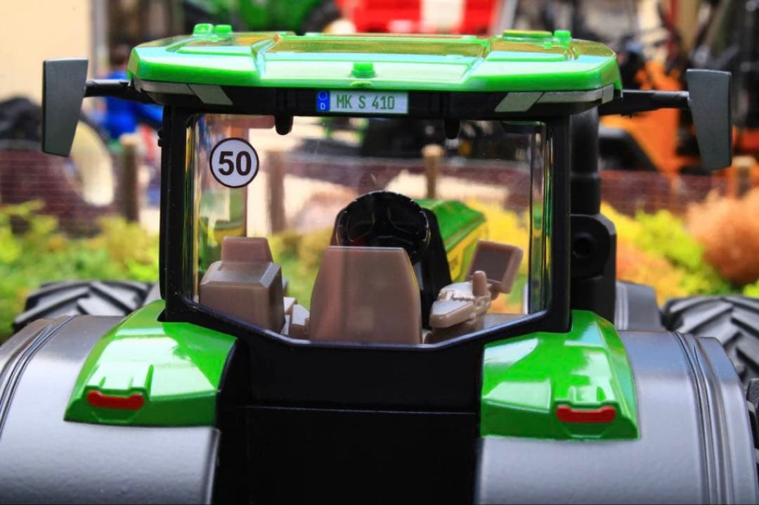 Siku ジョンディア 8295R ダブルタイヤトラクター 1:32