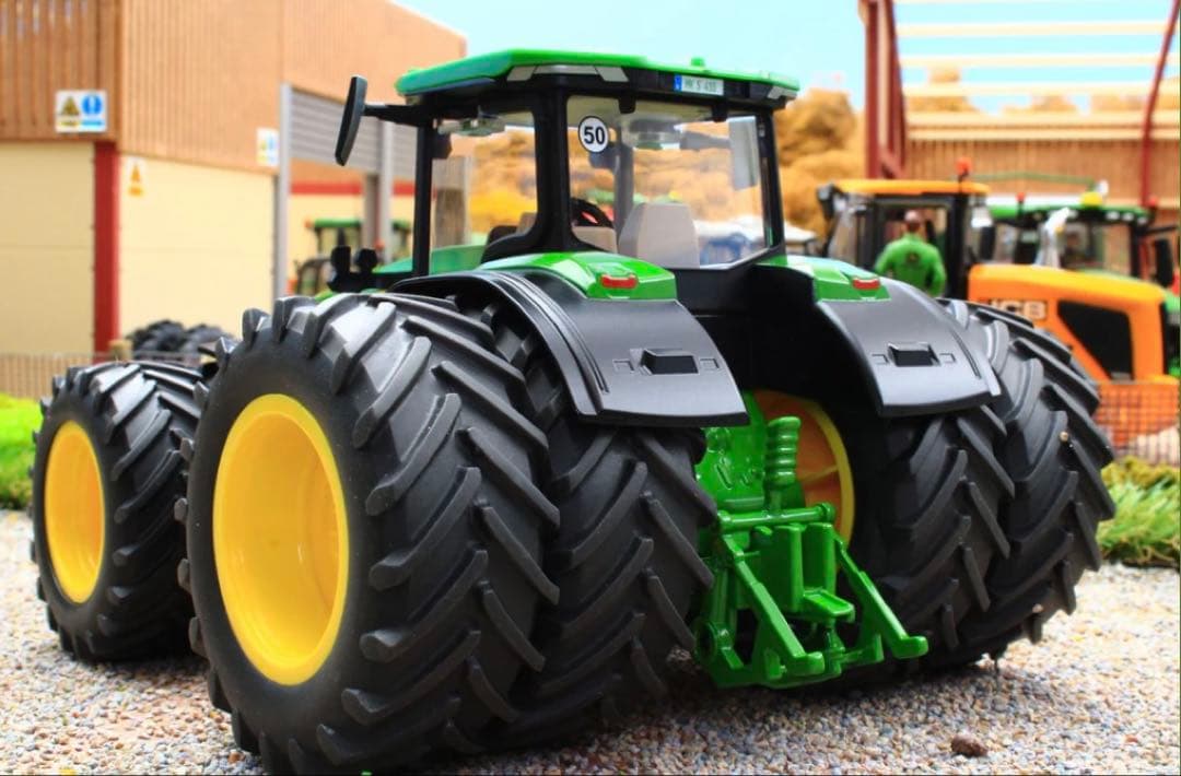 Siku ジョンディア 8295R ダブルタイヤトラクター 1:32