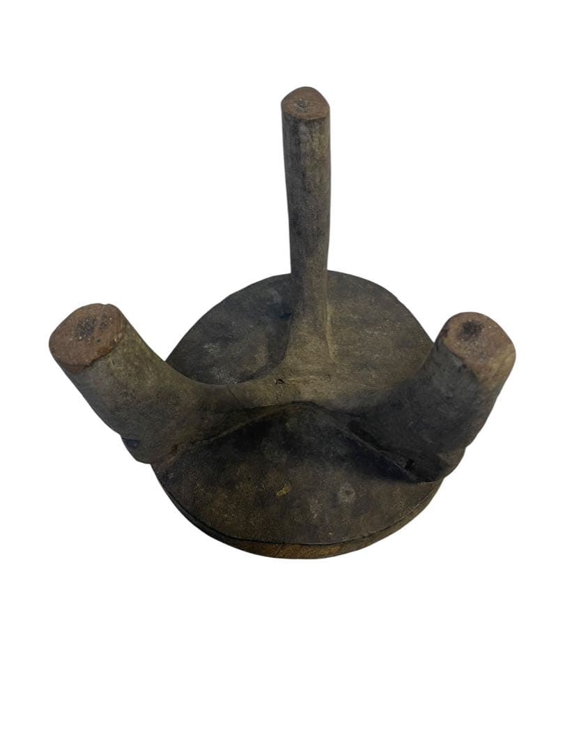 アフリカンスツール 手彫り 椅子 アンティーク　木製 丸型スツール