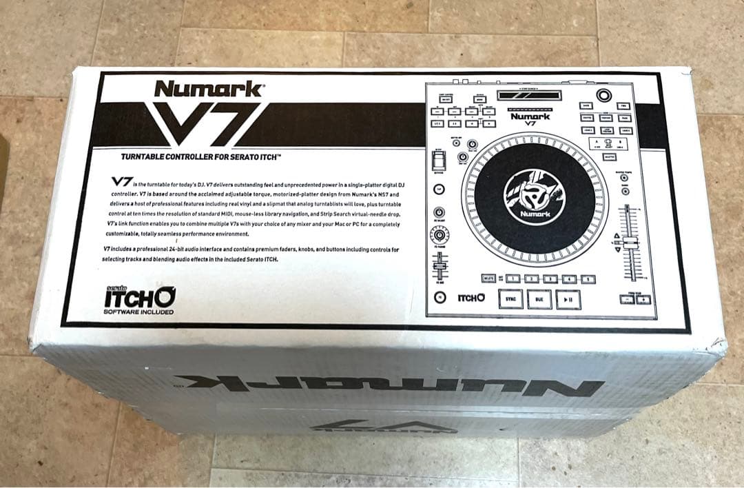 Numark Serato DJ Pro付き DJターンテーブルV7 (1)