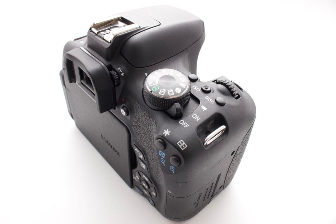 美品✨Canon EOS Kiss X8i 標準レンズキット　Wi-Fi機能