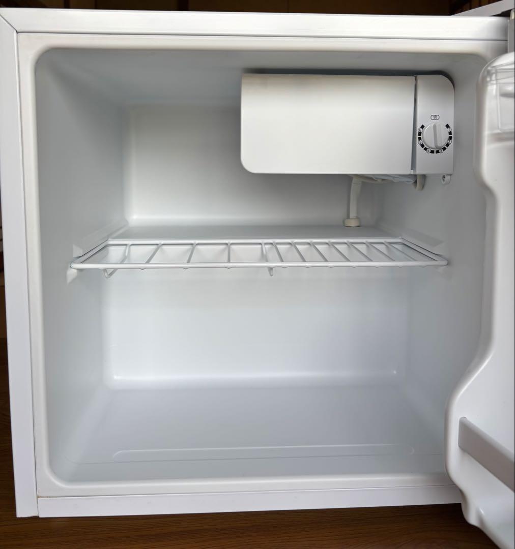 美品⟡.* Comfee ノンフロン冷蔵庫 RCD45WH/E 45L【中古品】