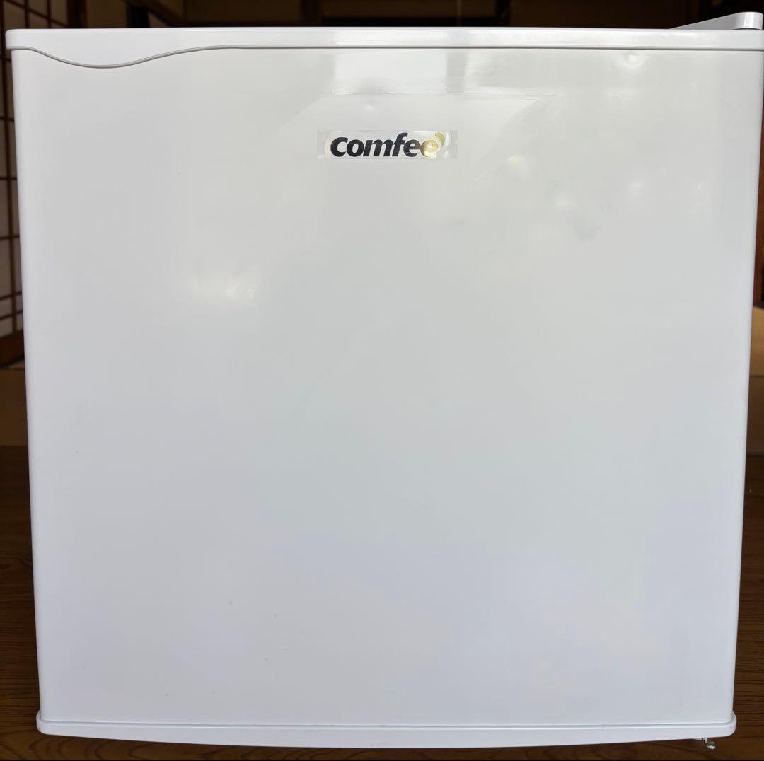 美品⟡.* Comfee ノンフロン冷蔵庫 RCD45WH/E 45L【中古品】