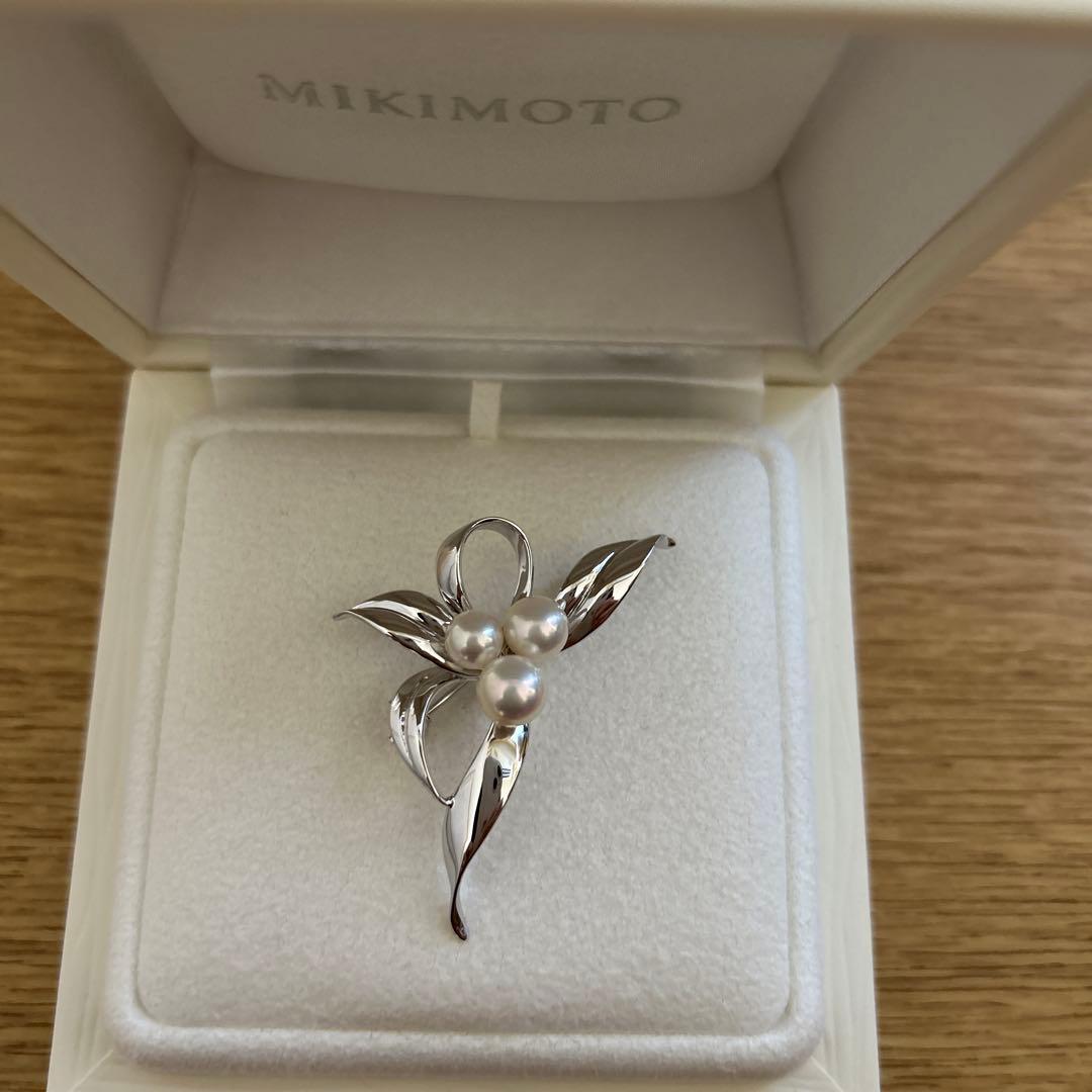 MIKIMOTO ミキモト　真珠　パール　ブローチ シルバー 3珠　花