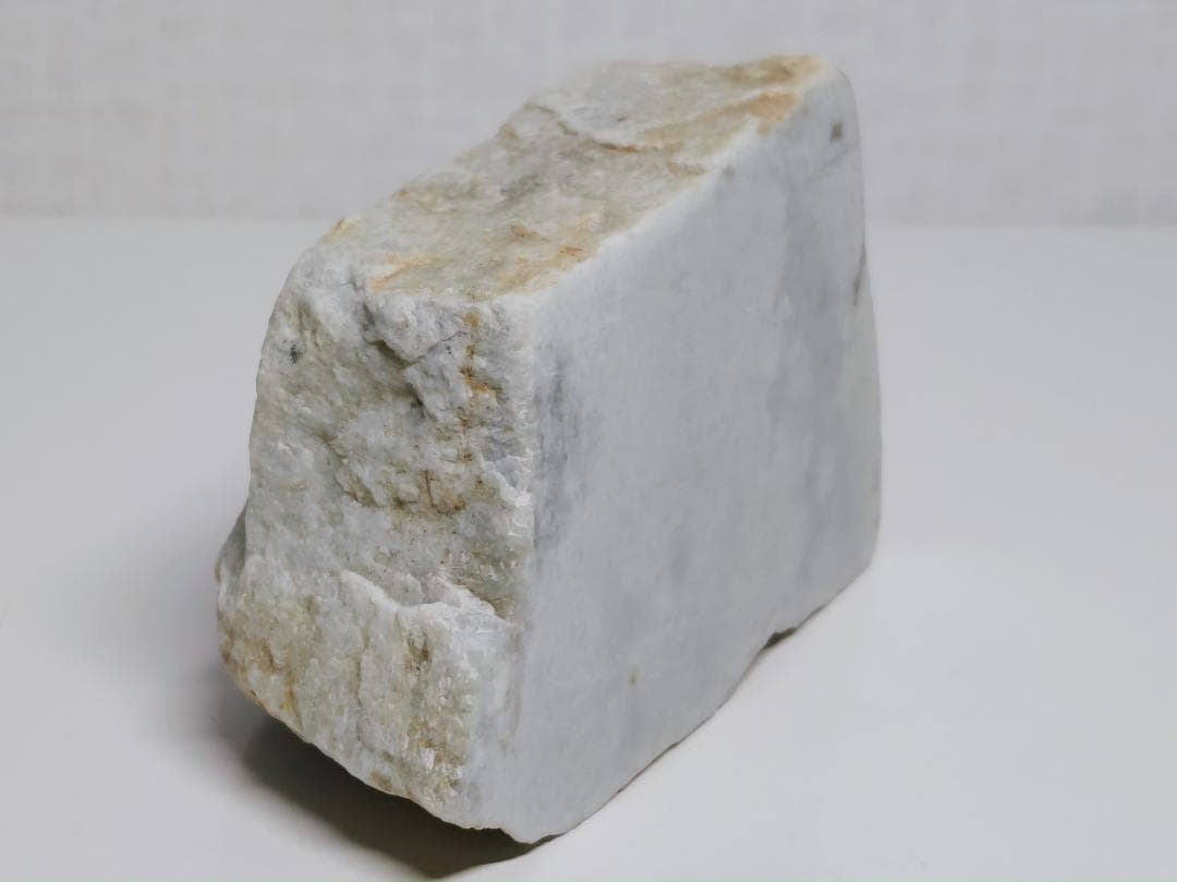 高透過・白 365g 翡翠 ヒスイ 鑑賞石 原石 自然石 誕生石 鉱物 鉱石