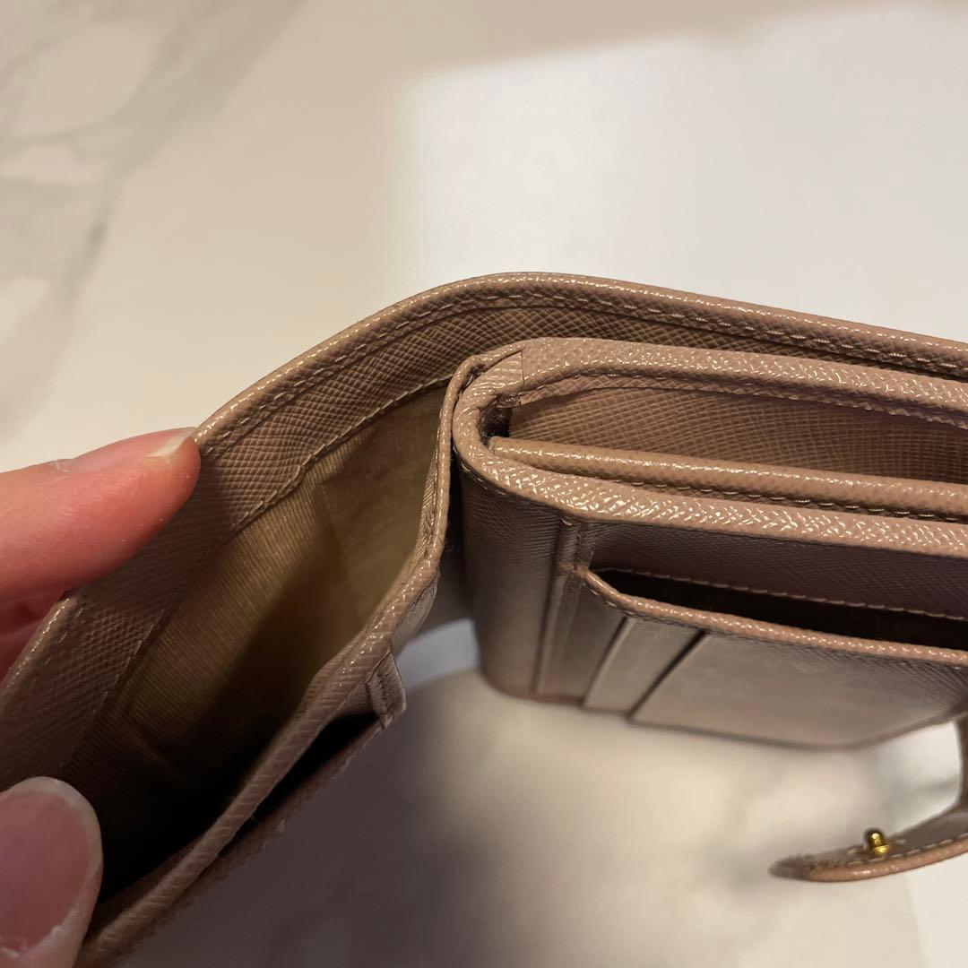プラダ PRADA 二つ折り財布 サフィアーノレザー財布