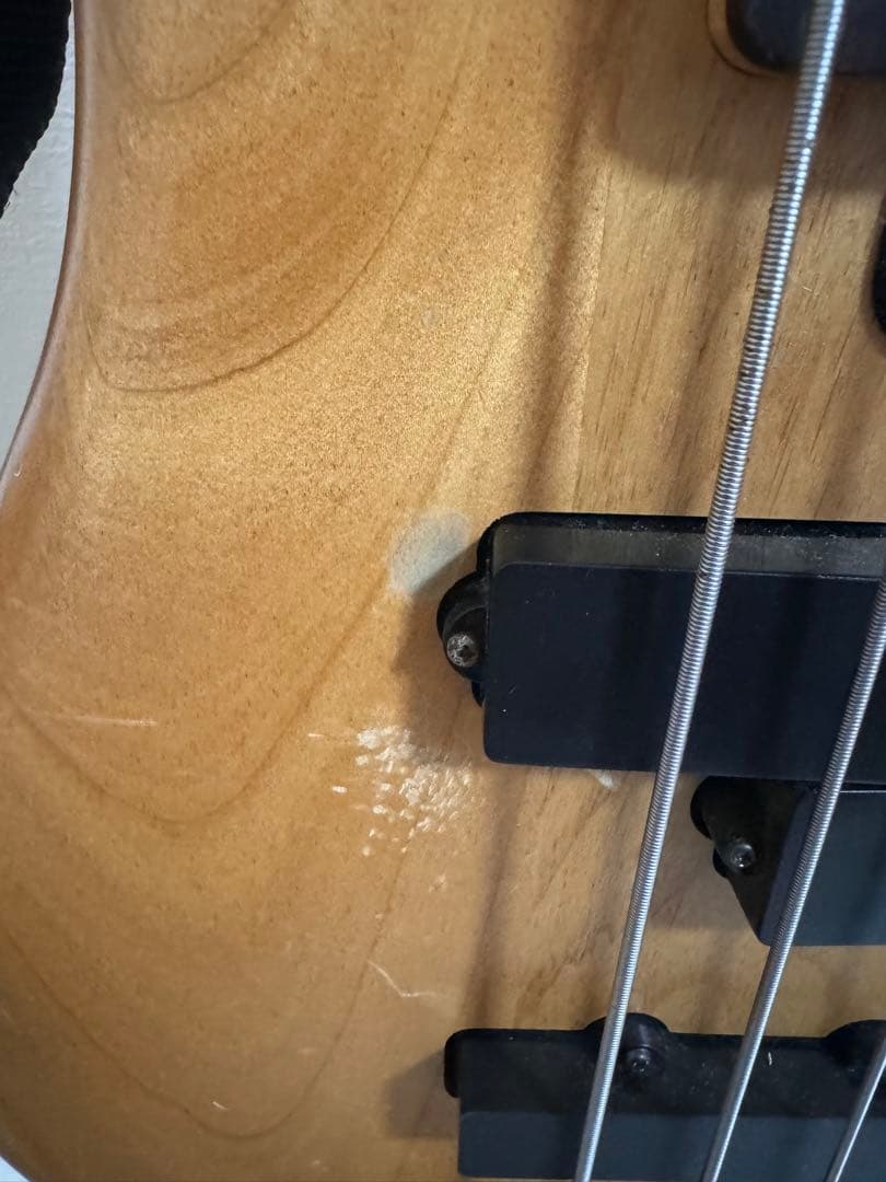 ヤマハ Motion B ベースギター販売中、美しい音色、良好なメンテナンス！