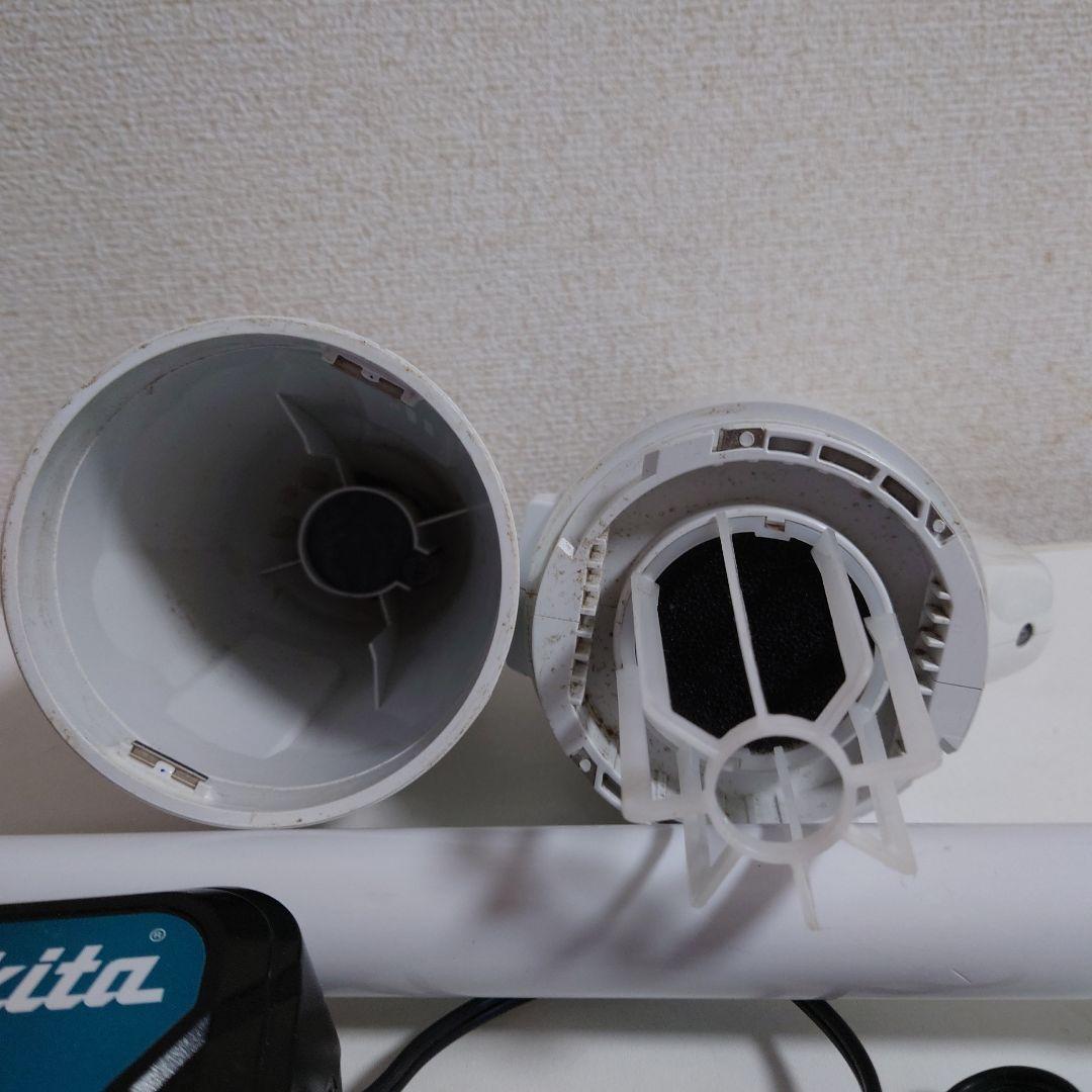 マキタ10.8V充電式クリーナCL108FD　充電器