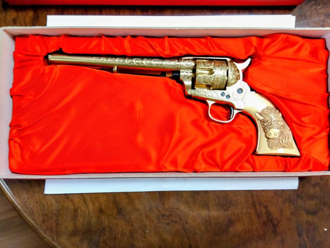 コルトSAAセオドア・ルーズベルト　金属製モデルガン（超美品）