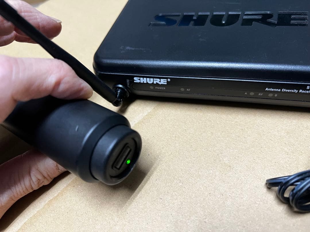 【中古】SHURE ワイヤレスマイクシステム SVX24/PG58 動作確認済み