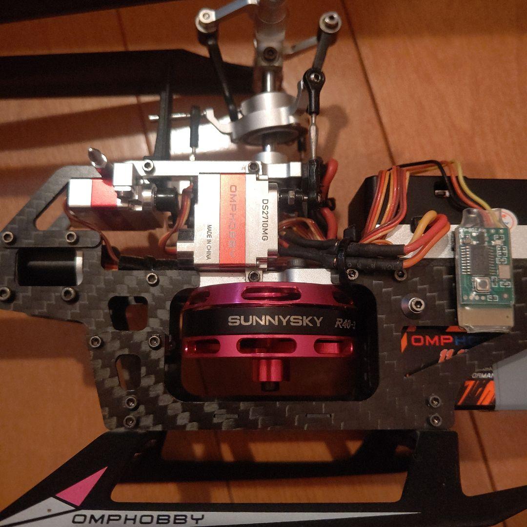 パン、OMPHOBBY M2 ヘリコプター ピンク/ブラック未使用に近い！