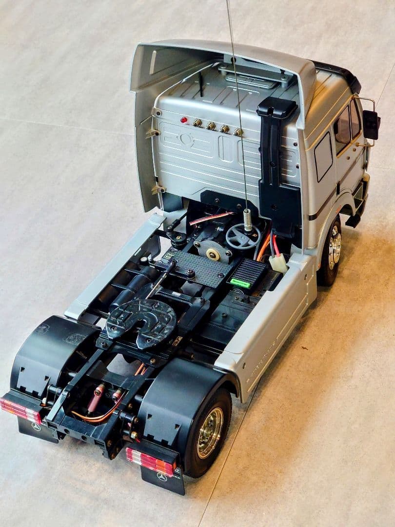 1/14 タミヤ メルセデスベンツ 1838LS ライト点灯 動作確認済み