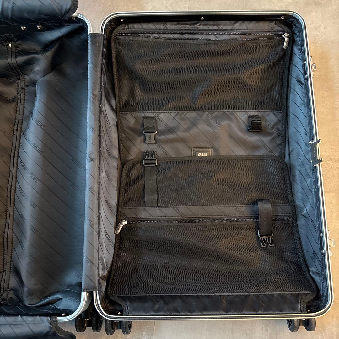 【ZERO HALLIBURTON 】アルミキャリーケース