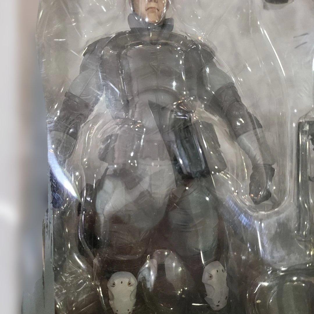 PLAY ARTS改 ソリッド・スネーク L GEAR SOLID 新品