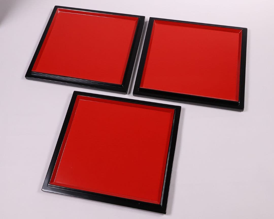 【MB33】輪島塗 宗水堂 木瓜家紋 蓋三枚 五段重 7.5寸重箱 黒内朱 木製