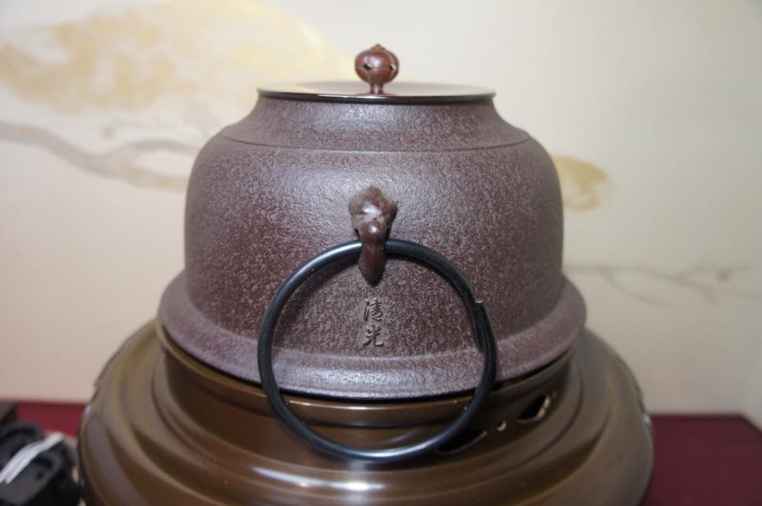 ☆美品 未使用 在銘真形釜添え 唐銅朝鮮風炉 釜鐶 400W電熱器 敷板送料込み