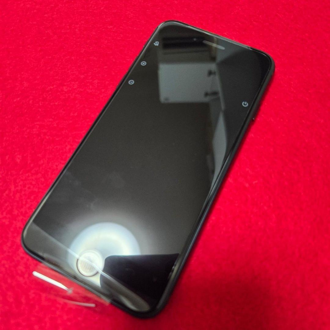 iPhone SE (第3世代) ミッドナイト 64GB 未アクティベーション？