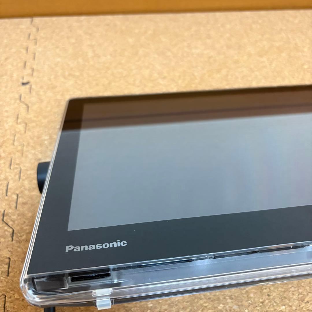 【美品】Panasonic 15V型 防水ポータブルテレビ UN-15CN10D