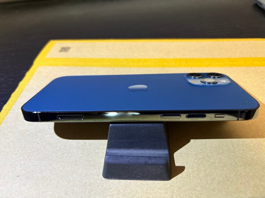 新品フィルムおまけ付き　iPhone 12 Pro グラファイト　256GB