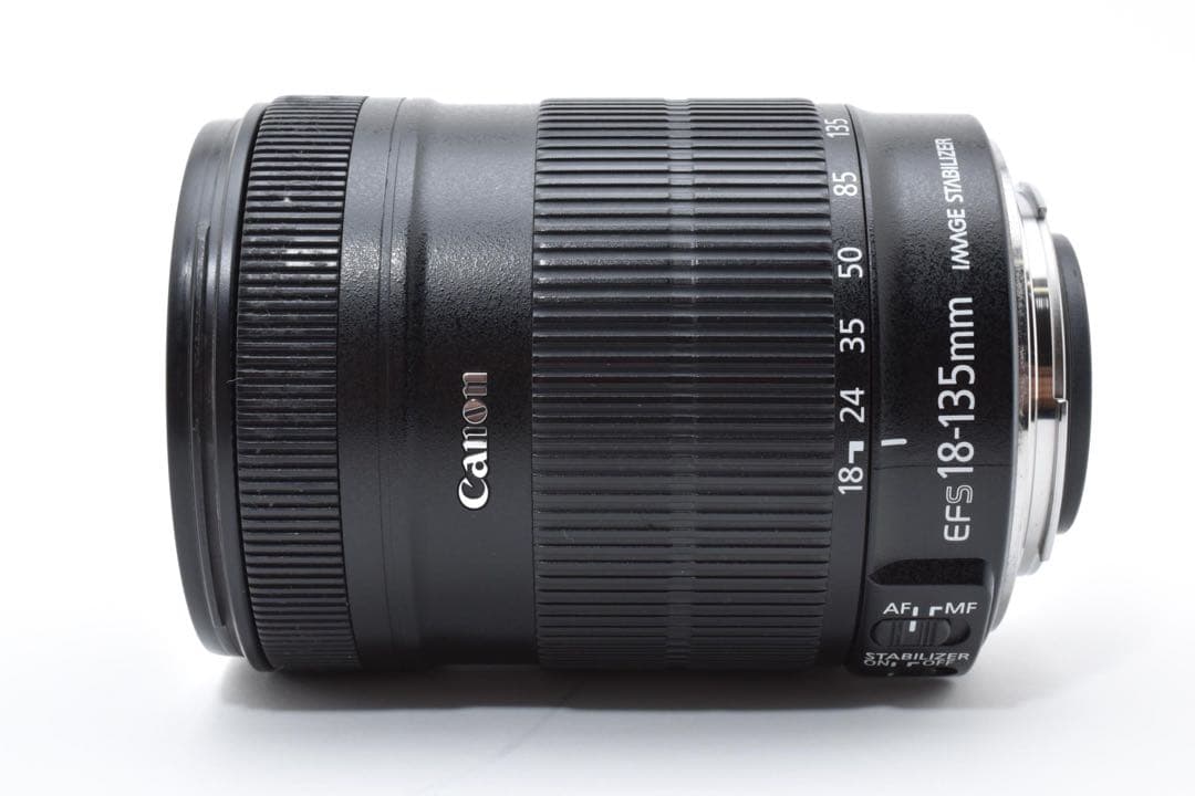 Canon EF-S 18-135mm f/3.5-5.6 IS ズームレンズ