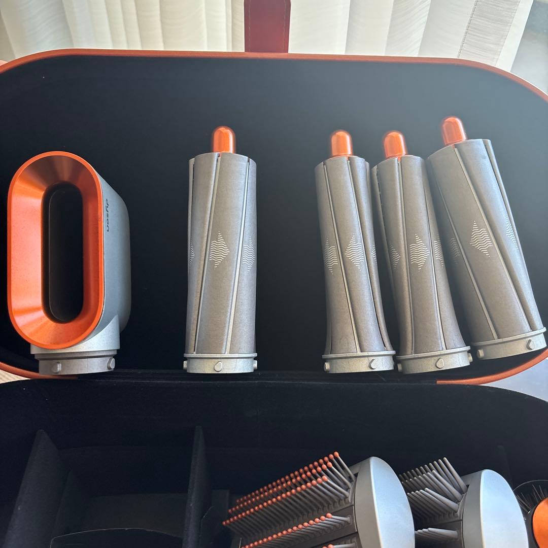 アタッチメント完備　ダイソン エアラップ HS01