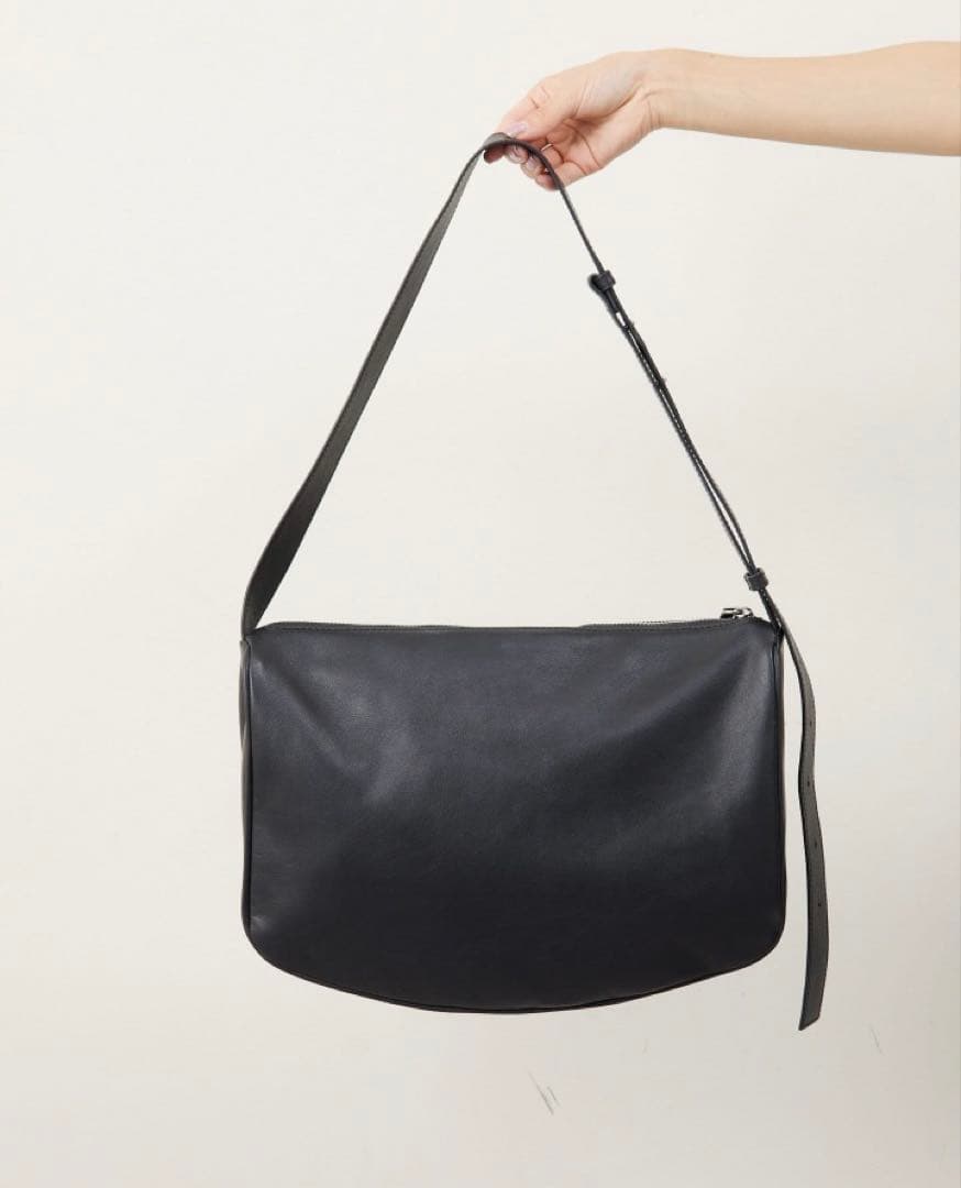 美品 イアパピヨネ スワローマチショルダーバッグ