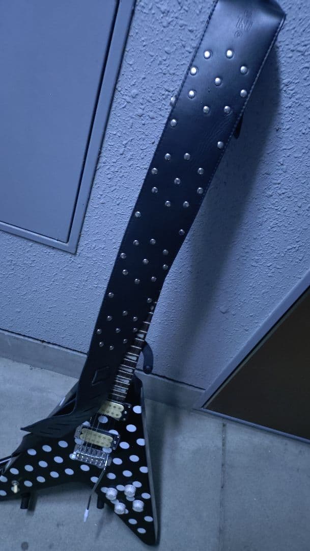 ランディー・ローズ 水玉フライングV レプリカ　　　ランディーストラップ