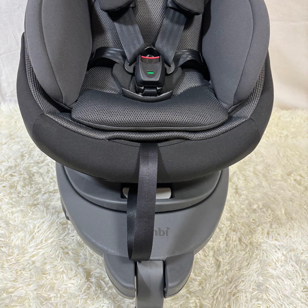 美品　Combi コンビ THE S ISOFIX エッグショック　ダークグレー