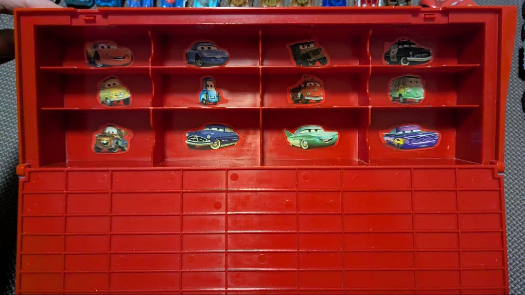 トミカ　カーズ　 約50台とマックトレーラー　バッグ付き　USED　まとめ売り