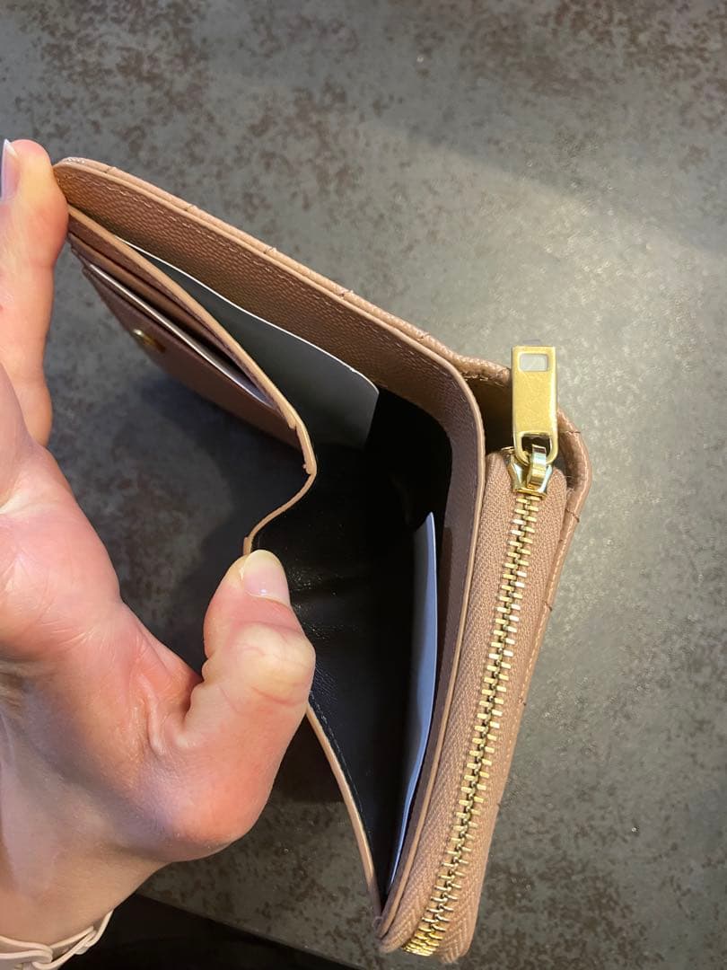 新品　サンローラン　2つ折り財布