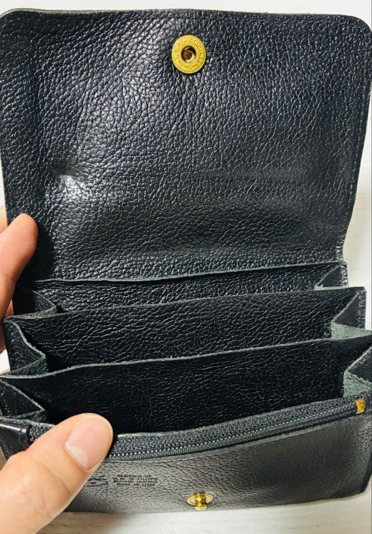 イルビゾンテ 財布 IL BISONTE ミディアムウォレット　ブラッ