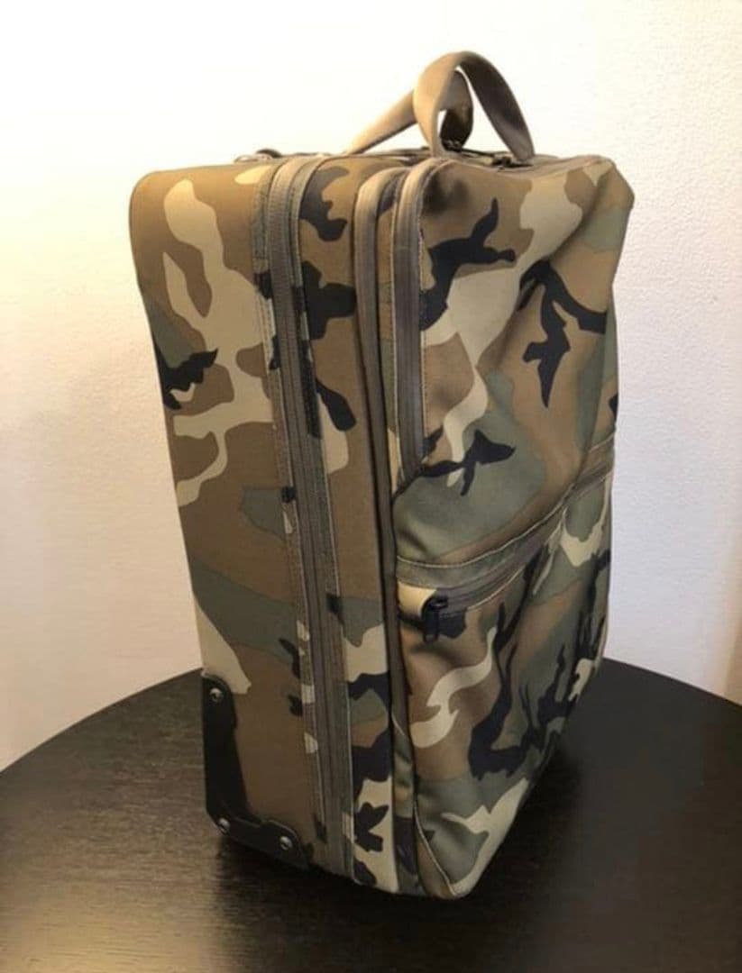 ノースフェイス シャトルローラー カモフラ 迷彩