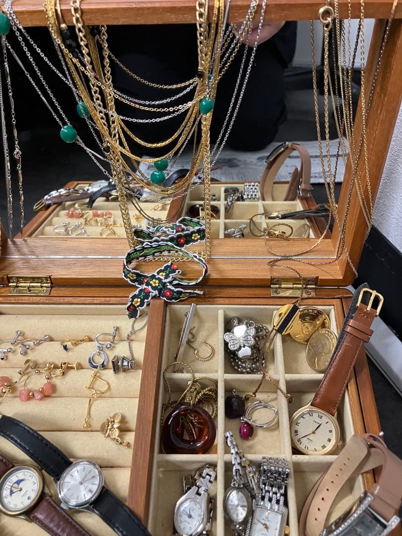 遺品整理 指輪 ネックレス イヤリング 腕時計　タイピン　金盃