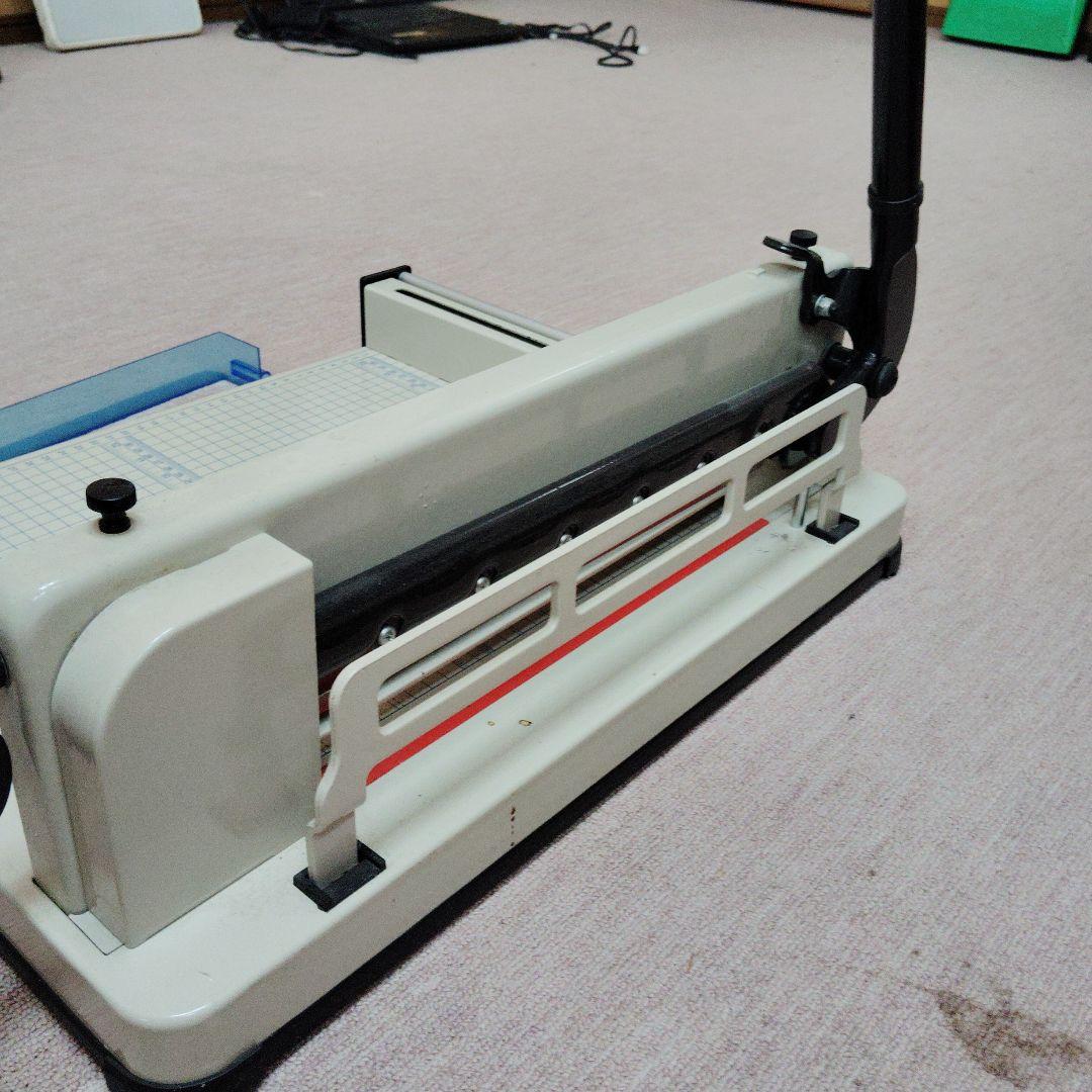 A4 手動裁断機 グリッド付き