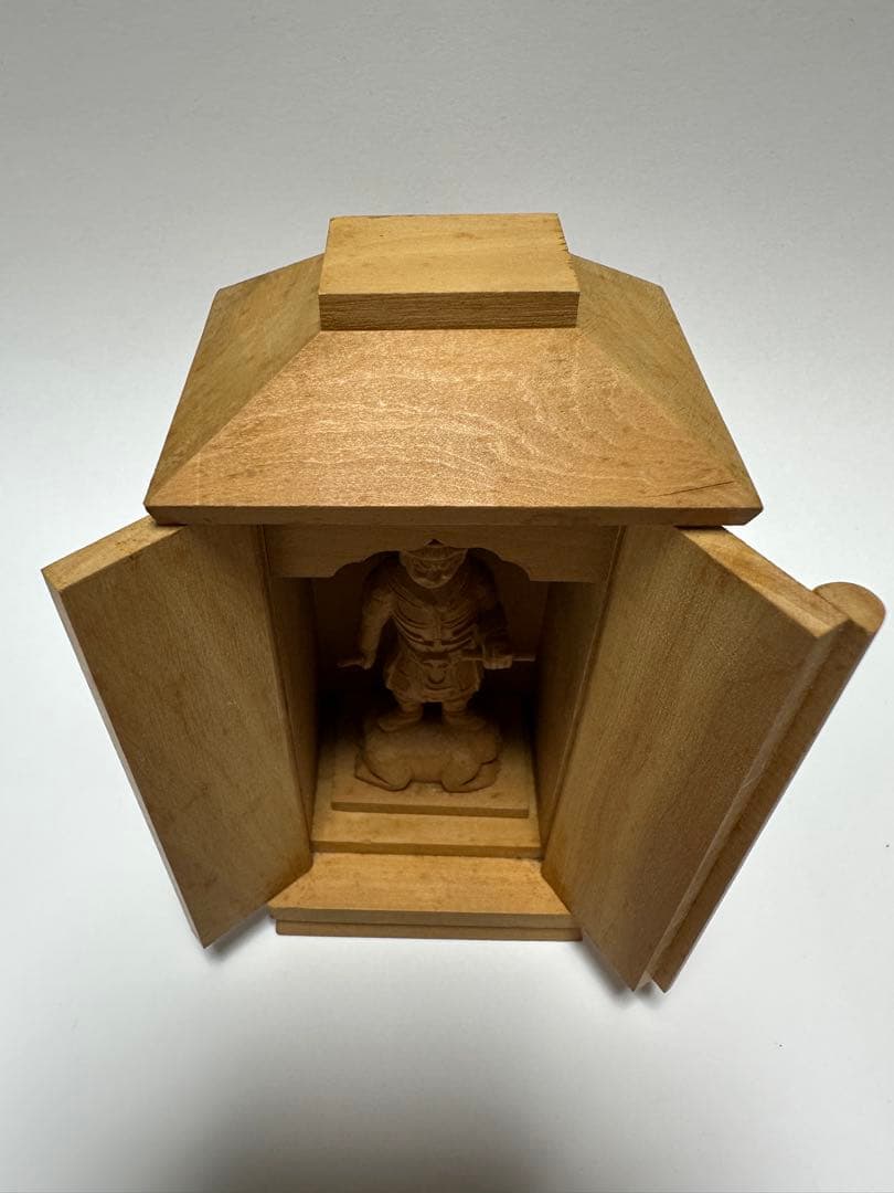 厨子入り仏像 木彫り 極小仏像　四天王　広目天立像