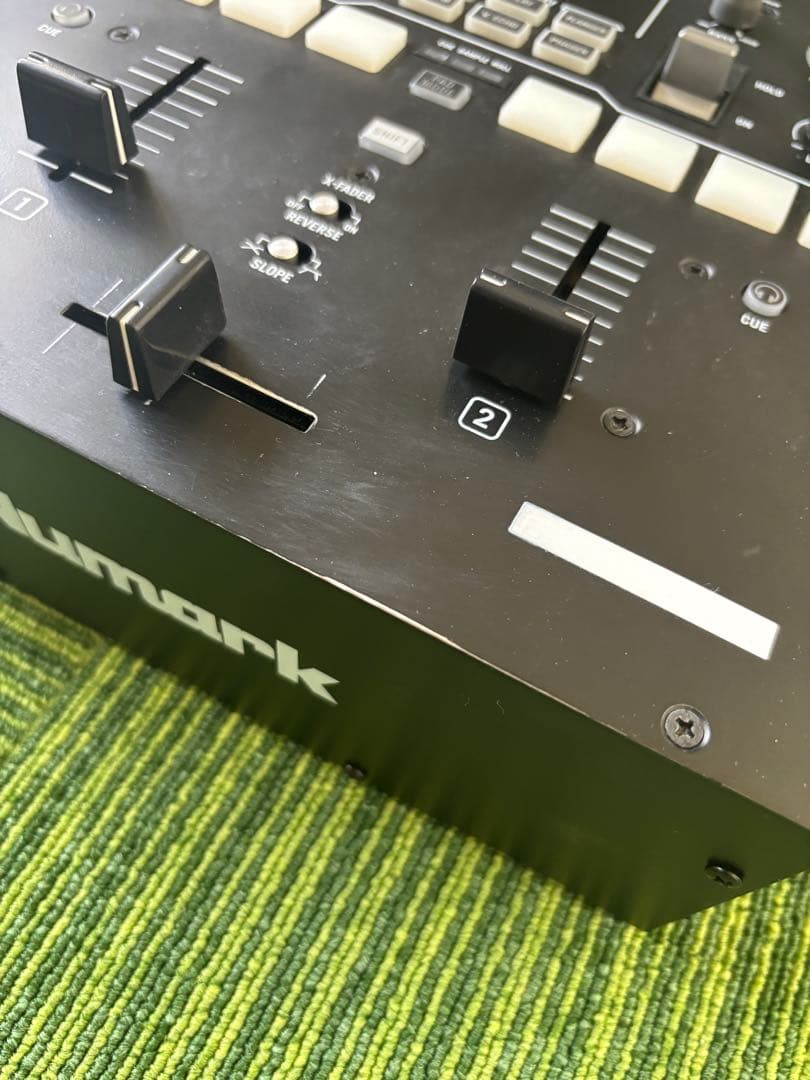 york: Numark Scratch DJM-S7 Serato対応