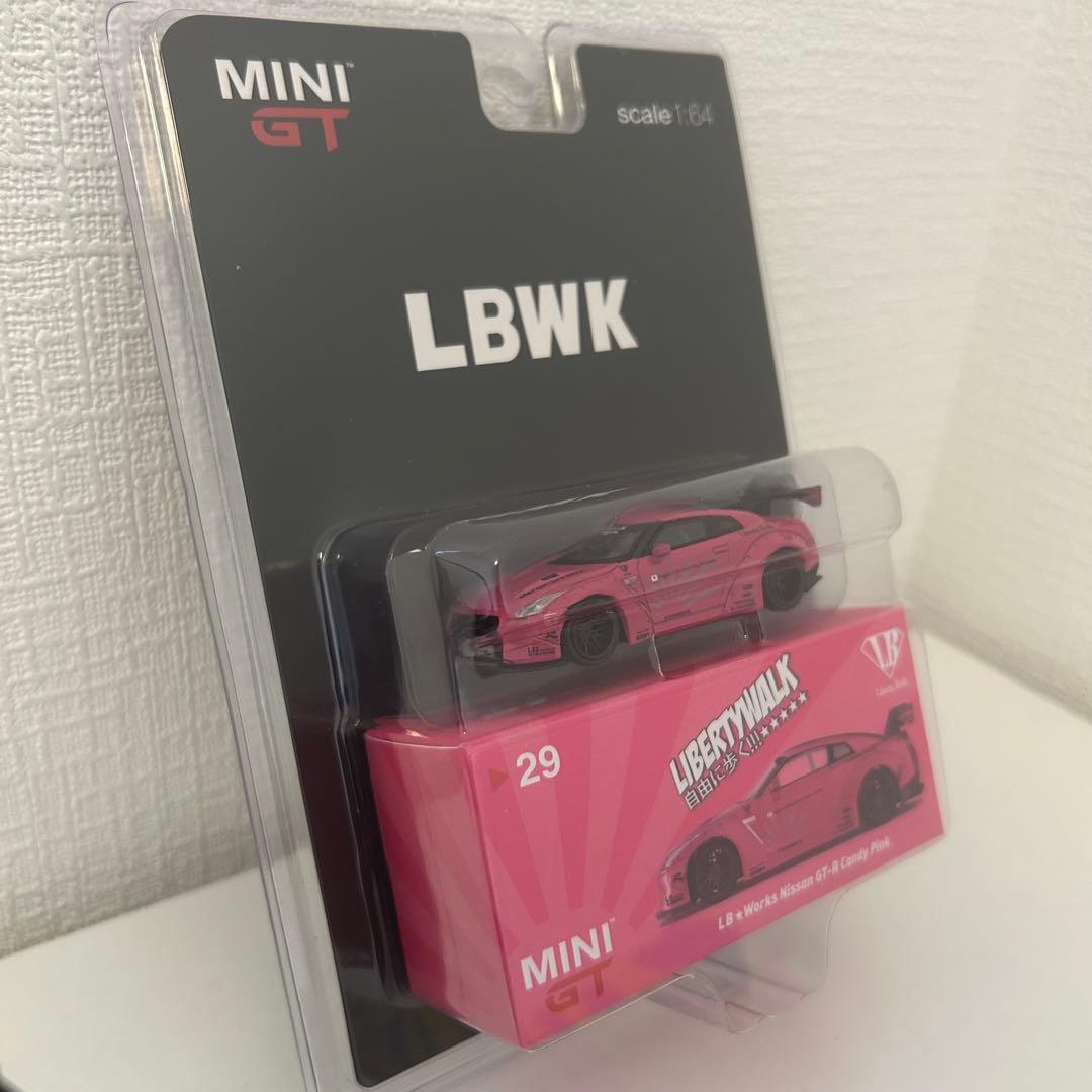 MINIGT LB★WorksNissan GT-R CondyPink1:64