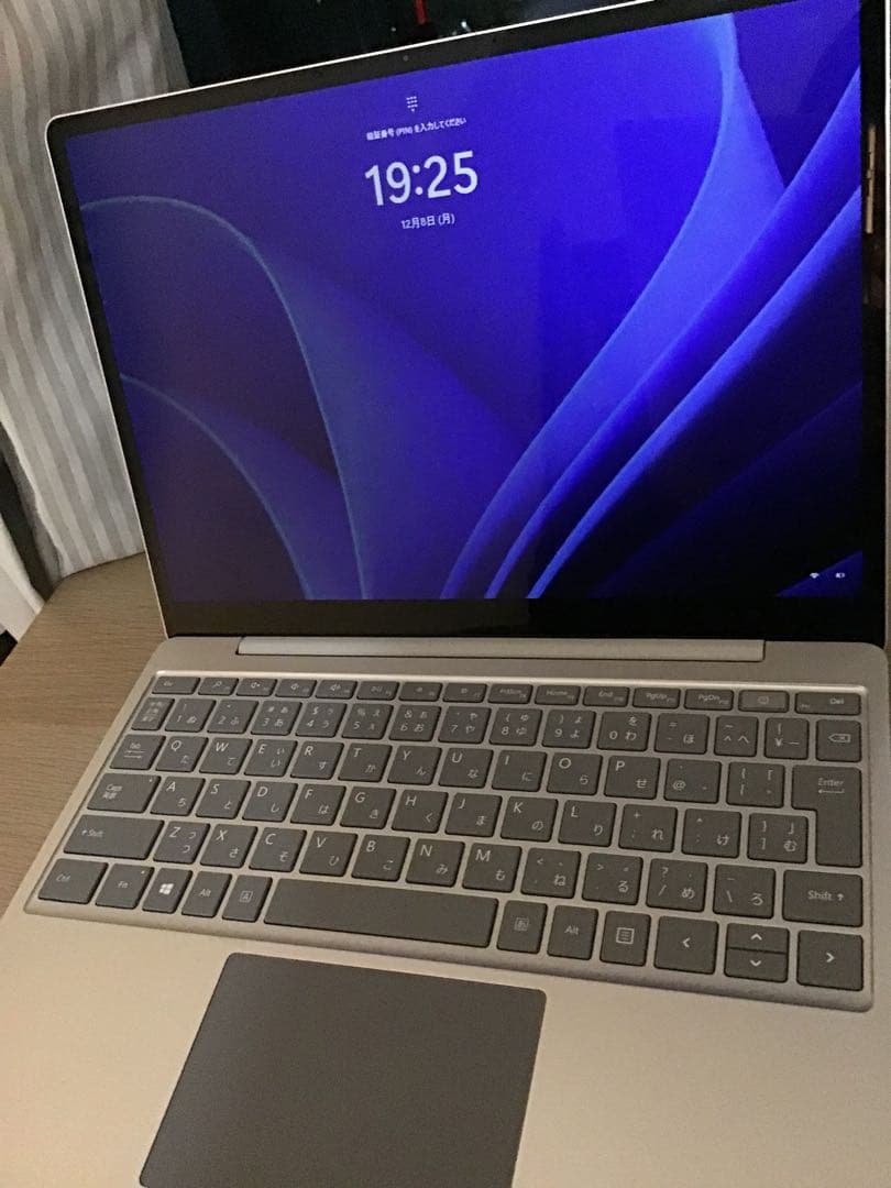 Microsoft Surface シルバー　11 windows 充電器付き