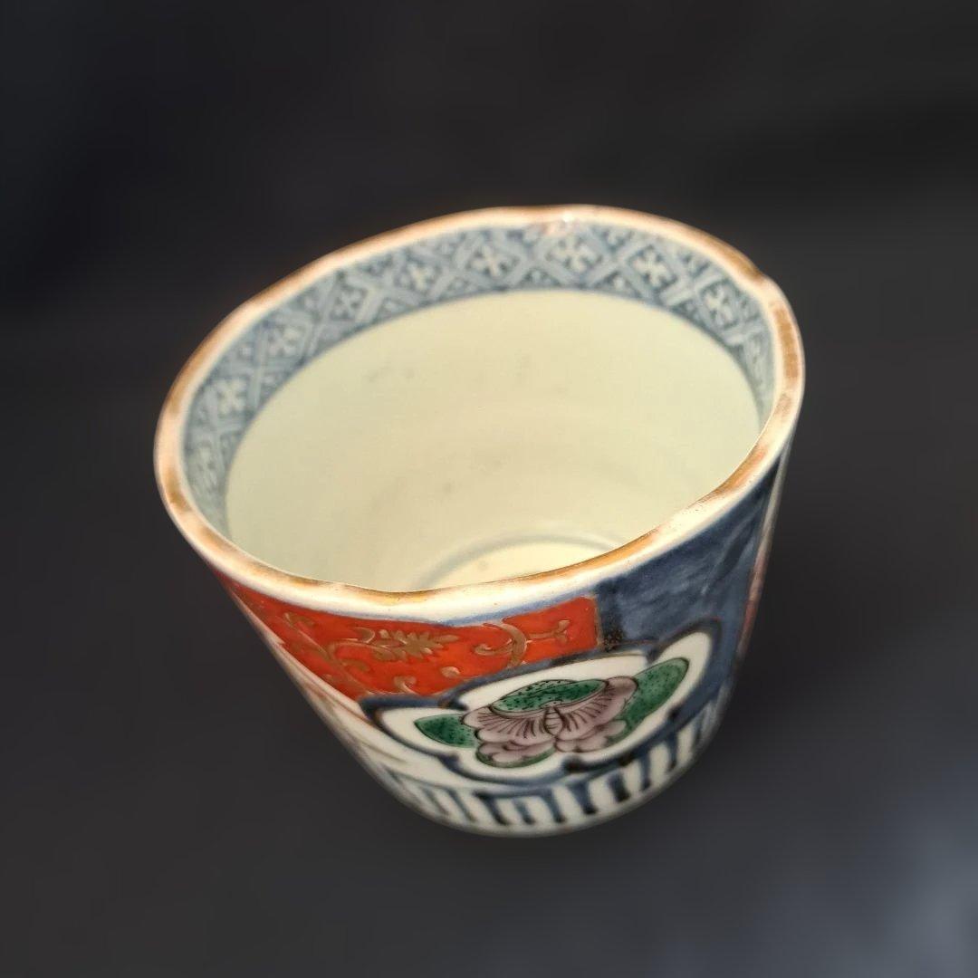 「変わったデザインあります。」 古伊万里蕎麦猪口(直径8.5cm) 骨董アンティ