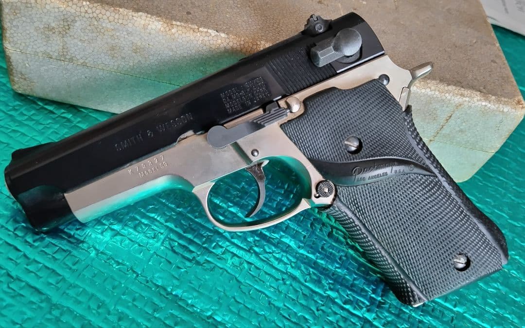 S&W M59 パックマイヤーラバーグリップ付き MGC モデルガン