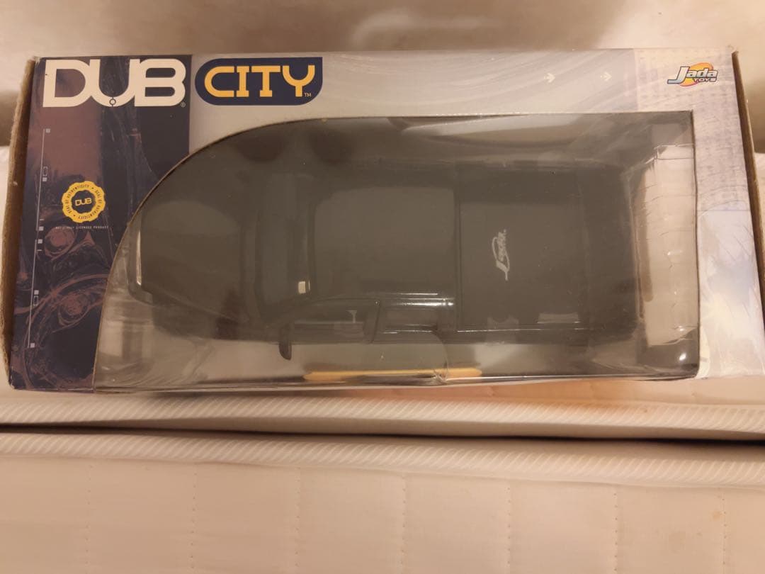 ミニカー DUB CITY 2003 Dodge Ram 1:24