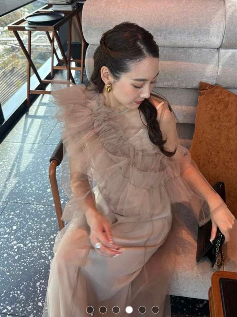 チュールドレス　ベージュ