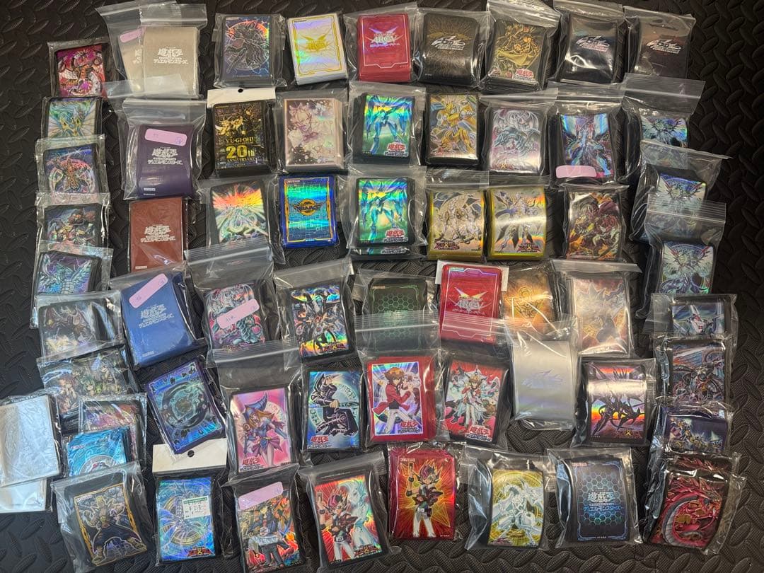 も*じ様 遊戯王　開封済み　スリーブ　引退　ハモン　十代　竜の紋章　初期　銀河眼