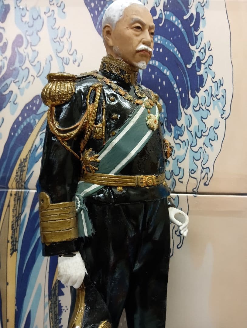 確認用画像戦前時代細密造形東郷平八郎元帥海軍大将陶器製４６センチ人形修正飾り置物