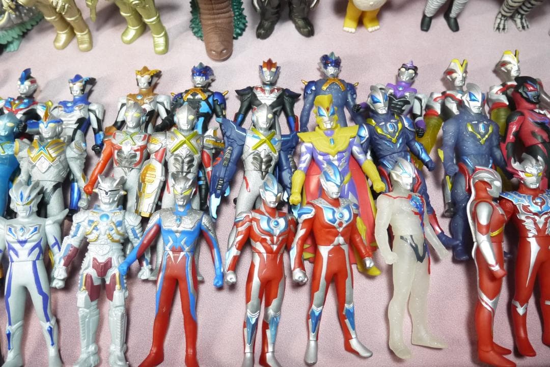 ウルトラヒーローシリーズ500　ウルトラ怪獣シリーズ500　ソフビ　121体
