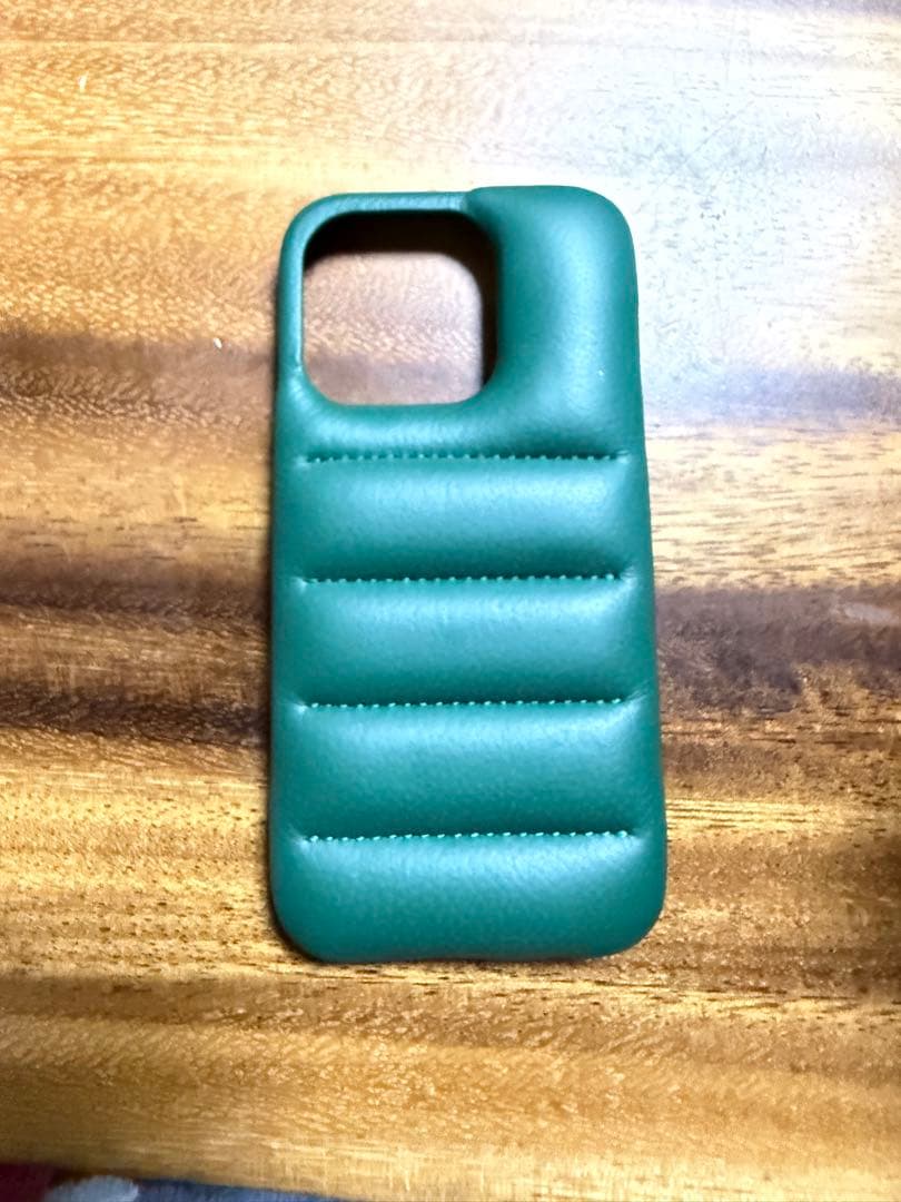 DEMIU デミュウ　箱入りiPhone 15pro グリーン