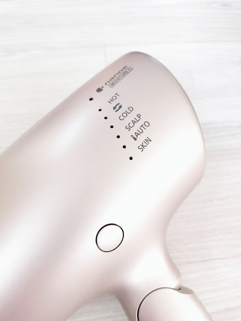 ほぼ未使用☺️ノズル付き パナソニック ナノケア ドライヤー　EH-NA0G