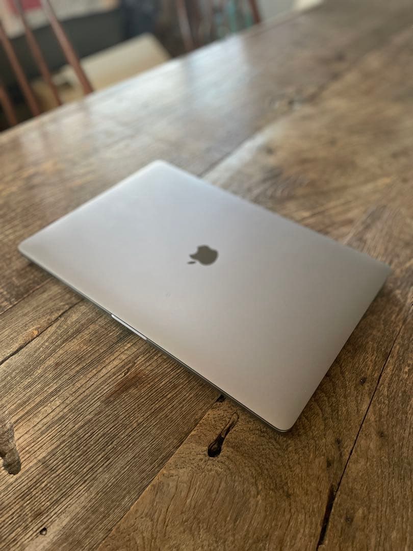 MacBook Pro 2019 16インチ i9 32GB 2TB